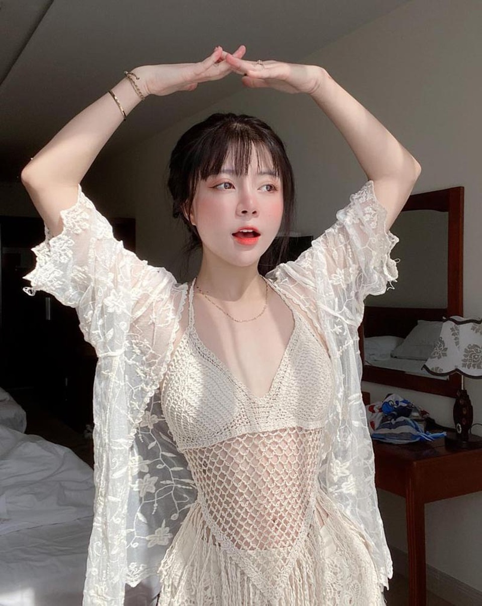 Hot streamer xinh đẹp: “Với mình, mọi lời gạ gẫm đều trở nên vô nghĩa” - 2 Hot streamer xinh đẹp: “Với mình, mọi lời gạ gẫm đều trở nên vô nghĩa” - 2