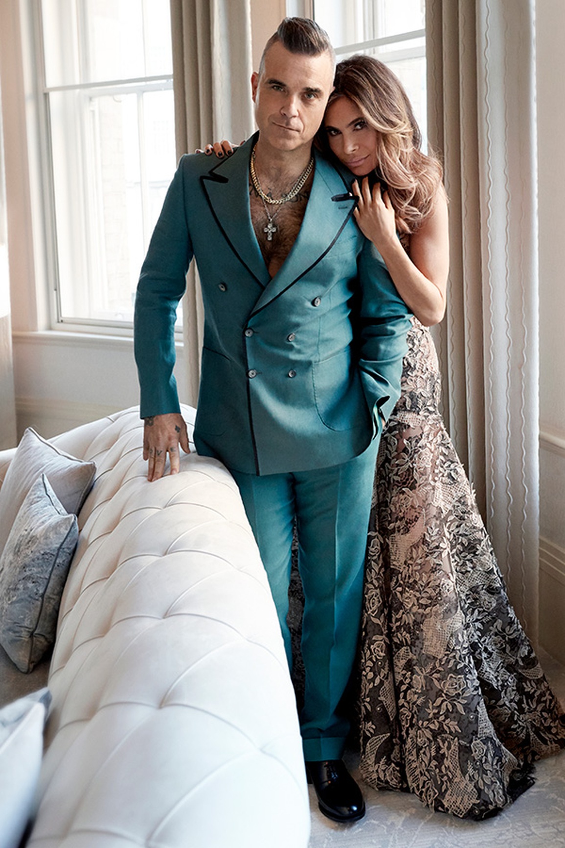 Robbie Williams bán hết nhà cửa, không biết sống ở đâu bây giờ... - 3 Robbie Williams bán hết nhà cửa, không biết sống ở đâu bây giờ... - 3