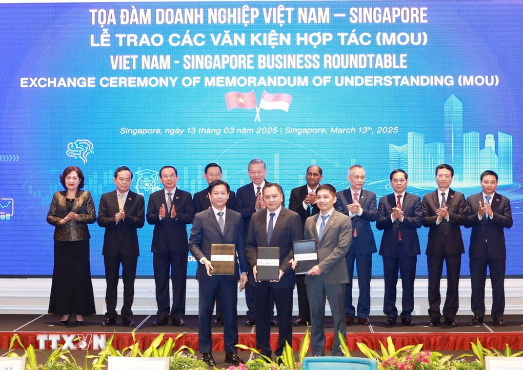 Tổng Bí thư Tô Lâm kết thúc tốt đẹp chuyến thăm chính thức Singapore - 5 Tổng Bí thư Tô Lâm kết thúc tốt đẹp chuyến thăm chính thức Singapore - 5