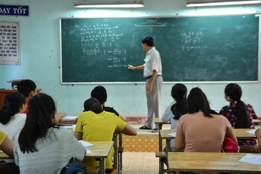 Quảng Ngãi: Tạm dừng tất cả hoạt động dạy thêm, học thêm