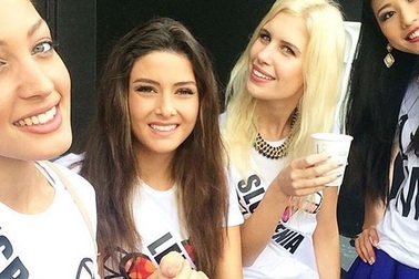 Hoa hậu Lebanon gặp rắc rối vì một bức ảnh chụp chung