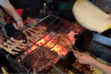 Quán chân gà vỉa hè ở Nam Định luôn "cháy hàng", khách chờ ăn cả tiếng