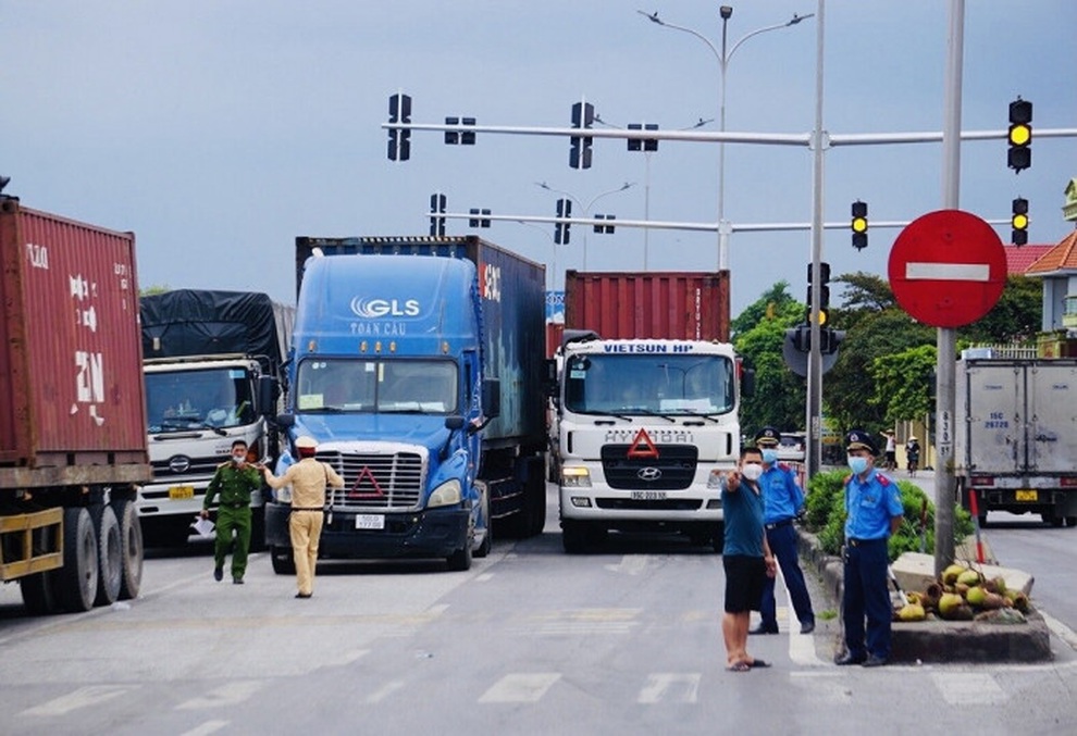 Thuốc đặc trị nào cho nạn ùn tắc giao thông tại hàng loạt địa phương? - 1 Thuốc đặc trị nào cho nạn ùn tắc giao thông tại hàng loạt địa phương? - 1
