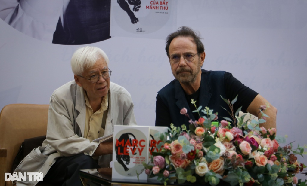 Marc Levy giao lưu tại TPHCM: Nếu chỉ còn 7 ngày trên đời, tôi sẽ... - 3 Marc Levy giao lưu tại TPHCM: Nếu chỉ còn 7 ngày trên đời, tôi sẽ... - 3