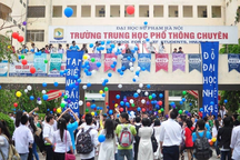 Nhà nghỉ, khách sạn "cháy phòng" ngày sĩ tử thi Chuyên Đại học Sư phạm