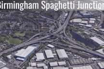 Giao lộ phức tạp như đường tàu lượn siêu tốc, tài xế "hoa mắt" chóng mặt