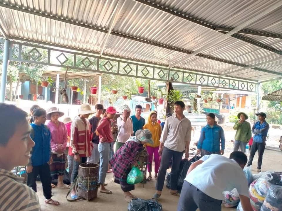 Công ty TNHH DV TM Hà Vy phát động quyên góp ủng hộ đồng bào miền Trung bị lũ lụt - 2 Công ty TNHH DV TM Hà Vy phát động quyên góp ủng hộ đồng bào miền Trung bị lũ lụt - 2