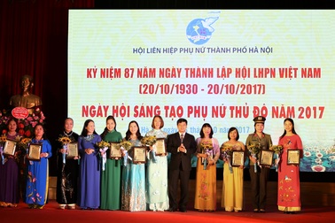 Vinh danh 10 Phụ nữ Thủ đô tiêu biểu 2017