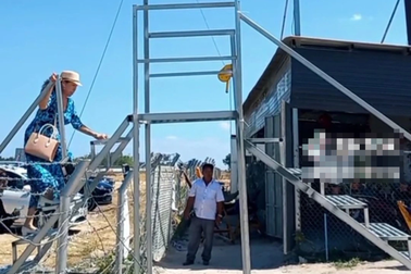 Bình Thuận dỡ bỏ cầu thang "bất đắc dĩ" trên cao tốc Vĩnh Hảo - Phan Thiết