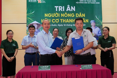 Đánh dấu 10 năm thành lập, Sói Biển tổ chức sự kiện tri ân nông dân