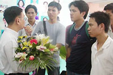 Du học sinh trở về không phải là sự hy sinh