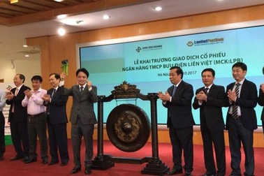 Thêm cổ phiếu ngân hàng chào sàn chứng khoán