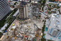 Sập chung cư ở Mỹ: Số người chết lên 22, hơn 120 người vẫn mất tích