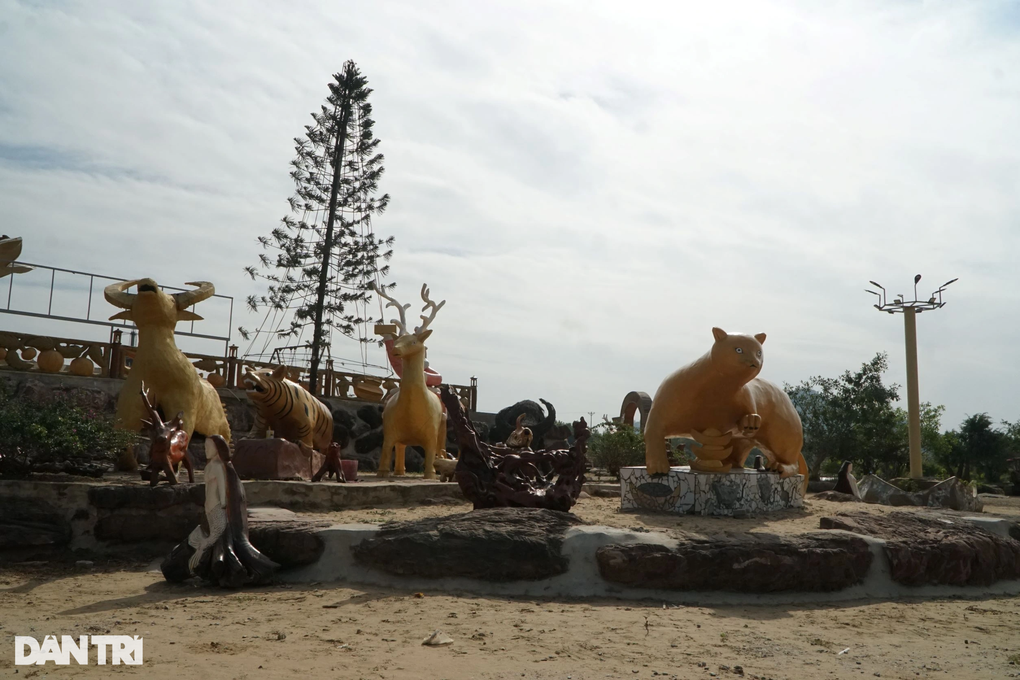 Tượng mèo có hình thù giống chuột chù ở Thanh Hóa - 9 Tượng mèo có hình thù giống chuột chù ở Thanh Hóa - 9