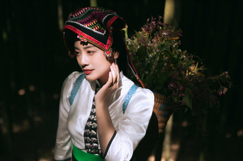 Nguyễn Thu Hằng lao động nghệ thuật không ngừng nghỉ - 2 Nguyễn Thu Hằng lao động nghệ thuật không ngừng nghỉ - 2
