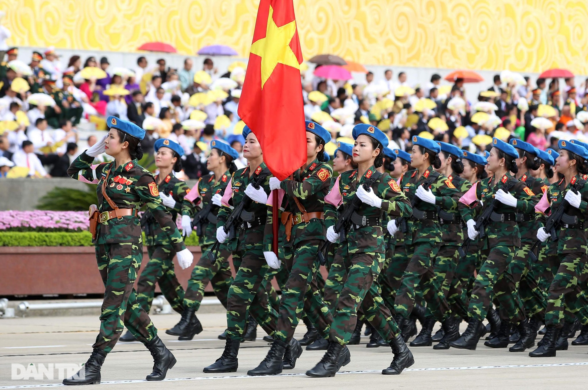 Ngắm Lễ diễu binh hùng tráng, rộn ràng đường phố Thủ đô dịp Quốc khánh 2015 - 15 Ngắm Lễ diễu binh hùng tráng, rộn ràng đường phố Thủ đô dịp Quốc khánh 2015 - 15