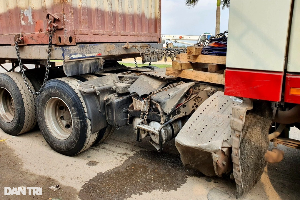 Tài xế container kể khoảnh khắc xảy ra tai nạn thảm khốc ở Quảng Nam - 1 Tài xế container kể khoảnh khắc xảy ra tai nạn thảm khốc ở Quảng Nam - 1
