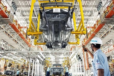 Chờ giảm thuế để tậu xe