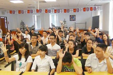 Từ Cao đẳng lên Đại học: Biến công việc thành sự nghiệp