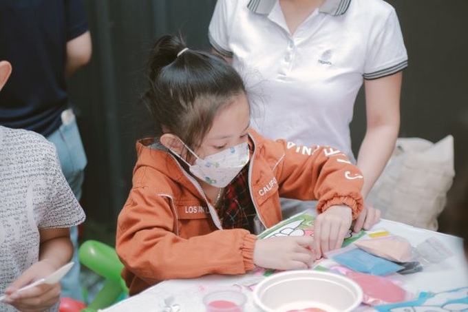 Chương trình Yêu thương Nâng bước là một cách tiếp cận khoa học đối với những sang chấn và mất mát lâu dài do đại dịch gây ra ở Việt Nam.