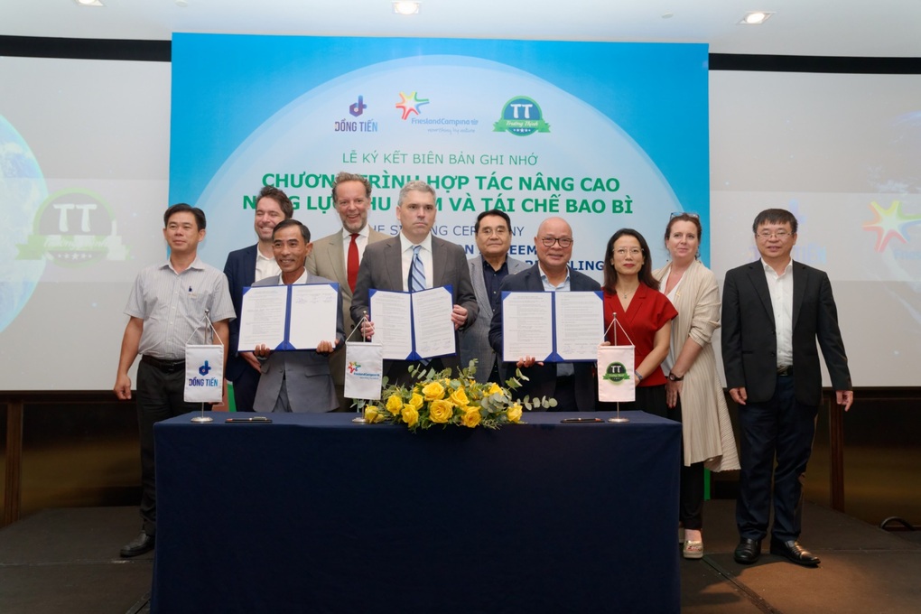 Sữa Cô Gái Hà Lan tăng cường thu gom tái chế bao bì - 5 Sữa Cô Gái Hà Lan tăng cường thu gom tái chế bao bì - 5