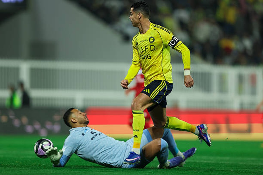 Ronaldo ghi bàn thứ 960 trong sự nghiệp, Al Nassr giành chiến thắng - 1