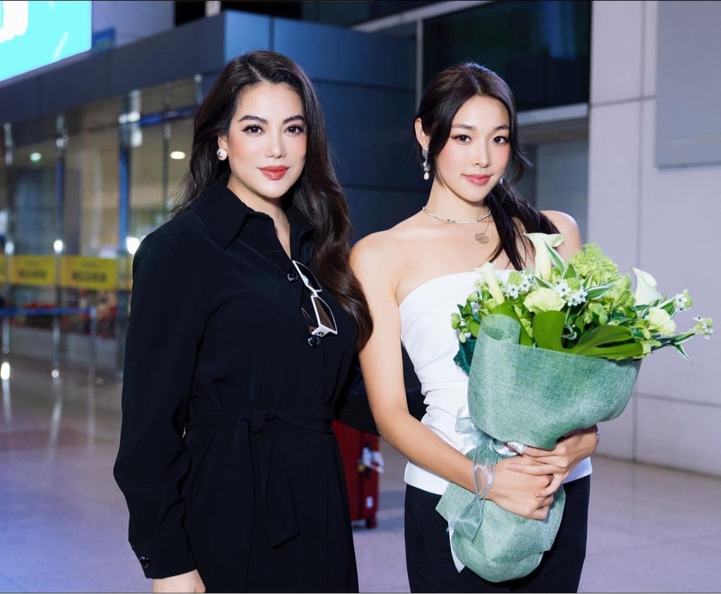 Đương kim Hoa hậu Trái đất khoe nhan sắc như búp bê sống tại Việt Nam - 8 Đương kim Hoa hậu Trái đất khoe nhan sắc như búp bê sống tại Việt Nam - 8