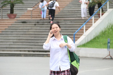 Tuyển sinh lớp 10 TPHCM năm 2019: Tiêu thụ điện vào đề thi tiếng Anh