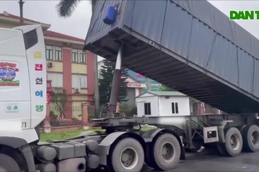 Xử phạt xe container cắt nóc, chế ben thủy lực