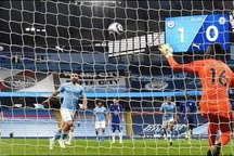 Sergio Aguero nói gì sau pha đá phạt đền gây cười theo kiểu Panenka?