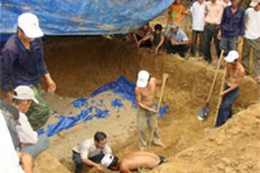 Quảng Ngãi: phát hiện hai hố chôn liệt sĩ