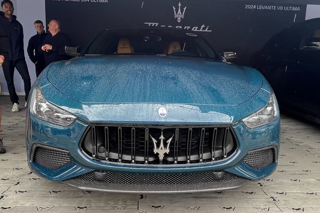 Maserati Ghibli 334 Ultima ra mắt, lập kỷ lục sedan nhanh nhất thế giới - 3 Maserati Ghibli 334 Ultima ra mắt, lập kỷ lục sedan nhanh nhất thế giới - 3