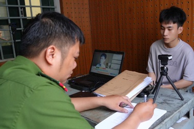 Bắt người quản lý cơ sở massage cho nữ tiếp viên bán dâm