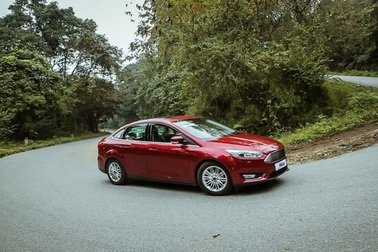 Ford Focus EcoBoost 1.5 ghi điểm bằng trang bị an toàn