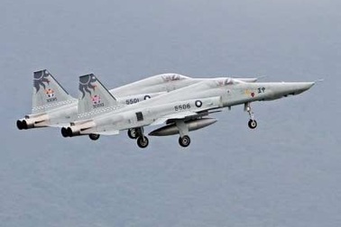 Đài Loan “giam chân” phi đội bay già nua sau tai nạn