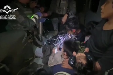 Giải cứu 4 trẻ lạc trong rừng 40 ngày sau vụ rơi máy bay ở Colombia