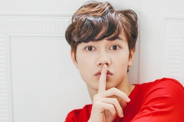 “Hot boy nhặt rau” lại gây sốt với bản mashup 7 bài hát