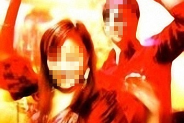 Học trò đua đòi “lắc” tại gia