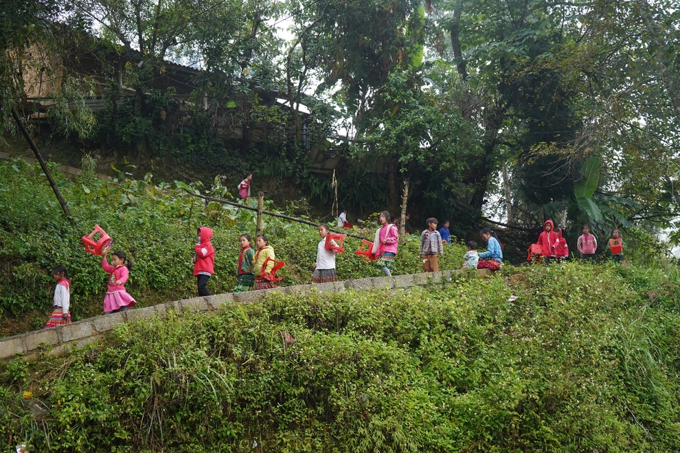 Từ “sống lưng khủng long” đến những cánh đồng pin mặt trời - 1 Từ “sống lưng khủng long” đến những cánh đồng pin mặt trời - 1