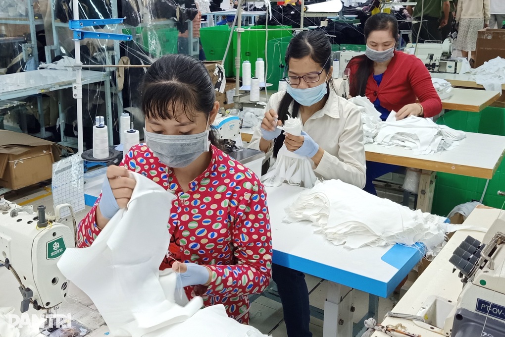 Doanh nghiệp khát lao động kỹ thuật, nhân công vẫn chỉ ở mức phổ thông - 1 Doanh nghiệp khát lao động kỹ thuật, nhân công vẫn chỉ ở mức phổ thông - 1