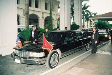 Những tình huống bất ngờ trong chuyến công du của Tổng thống Mỹ đến Việt Nam