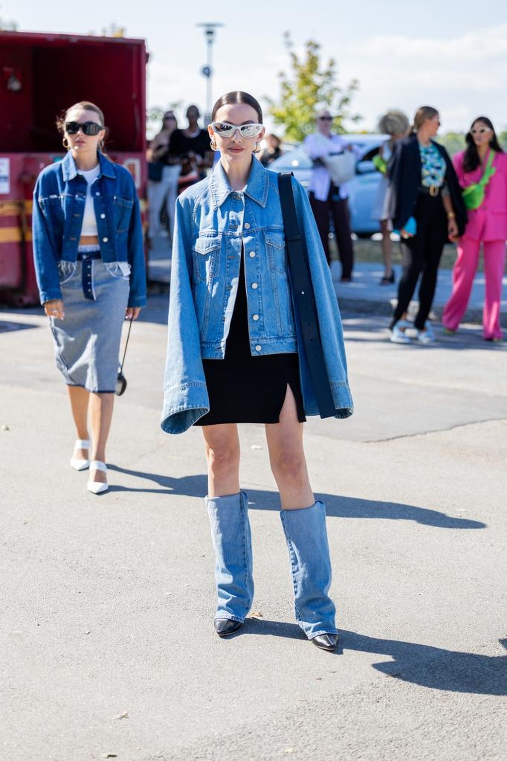 Sự cá tính của những đôi bốt jeans đang làm mưa làm gió giới thời trang - 12 Sự cá tính của những đôi bốt jeans đang làm mưa làm gió giới thời trang - 12