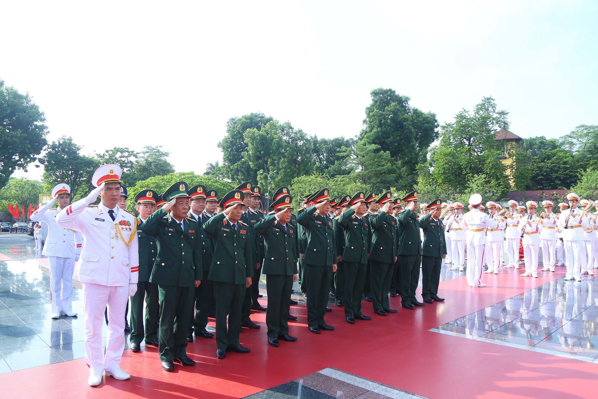 Lãnh đạo Đảng, Nhà nước dâng hương tưởng niệm các anh hùng liệt sĩ - 3 Lãnh đạo Đảng, Nhà nước dâng hương tưởng niệm các anh hùng liệt sĩ - 3
