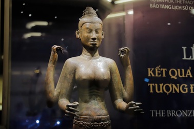 Nhà sưu tập mừng "phát khóc" khi tượng Nữ thần Durga được hồi hương