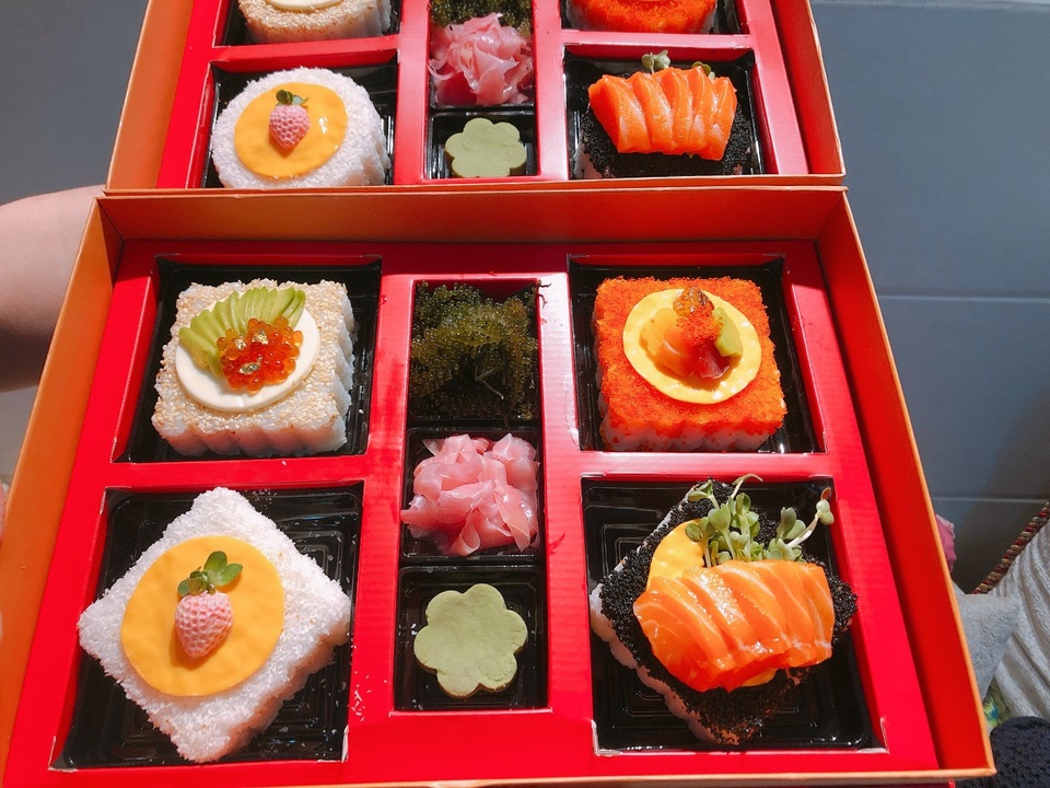 Độc đáo nhất mùa trung thu năm nay: Bánh trung thu sushi tiền triệu/hộp - 2 Độc đáo nhất mùa trung thu năm nay: Bánh trung thu sushi tiền triệu/hộp - 2
