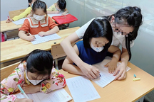 Ép luyện viết chữ đẹp có phải là tạo thêm gánh năng cho con trẻ?