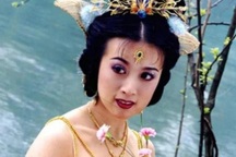 Cuộc sống giàu sang, quyền lực của mỹ nhân thị phi nhất dàn sao "Tây Du Ký"