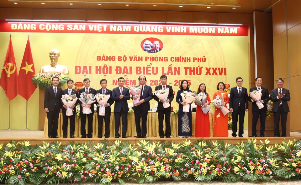 25 cán bộ trúng cử Ban chấp hành Đảng bộ Văn phòng Chính phủ khóa mới - 2 25 cán bộ trúng cử Ban chấp hành Đảng bộ Văn phòng Chính phủ khóa mới - 2