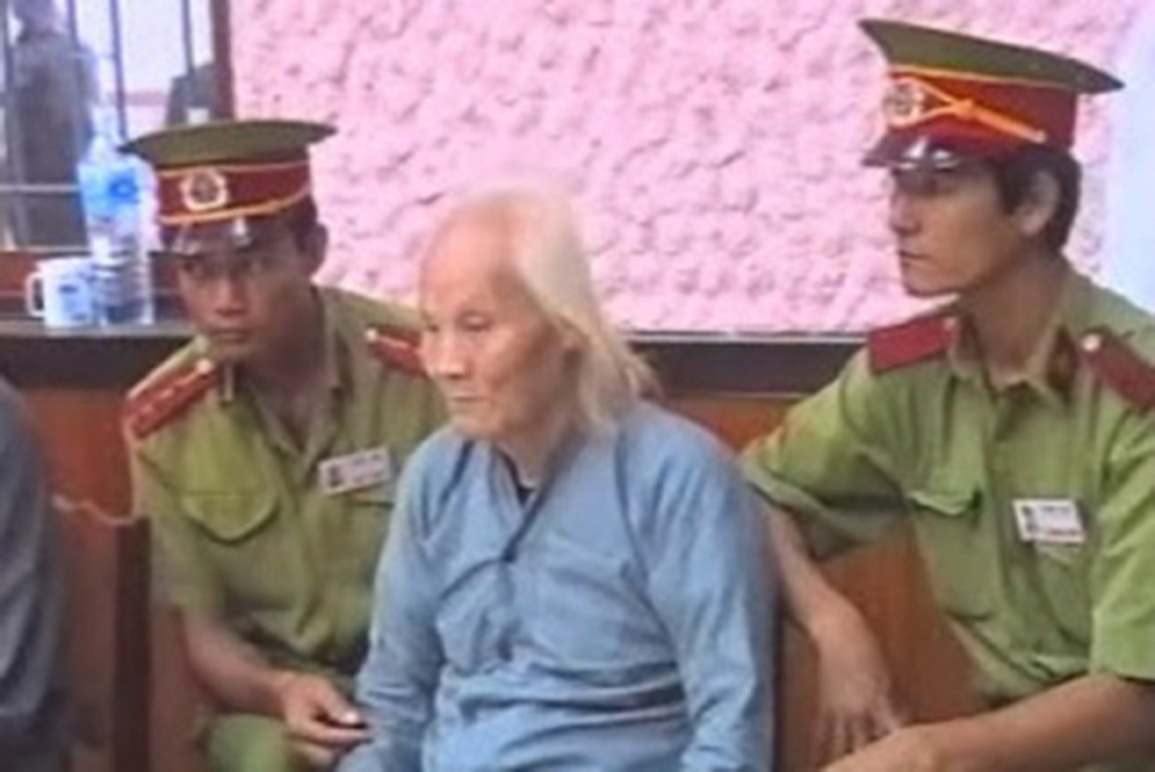 Hồ sơ vụ án Đạo đâm giả cọp thần trên Thiên Cấm Sơn - 3 Hồ sơ vụ án Đạo đâm giả cọp thần trên Thiên Cấm Sơn - 3