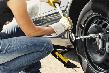 Những thứ không nên thiếu trên ô tô khi đi chơi xa ngày Tết